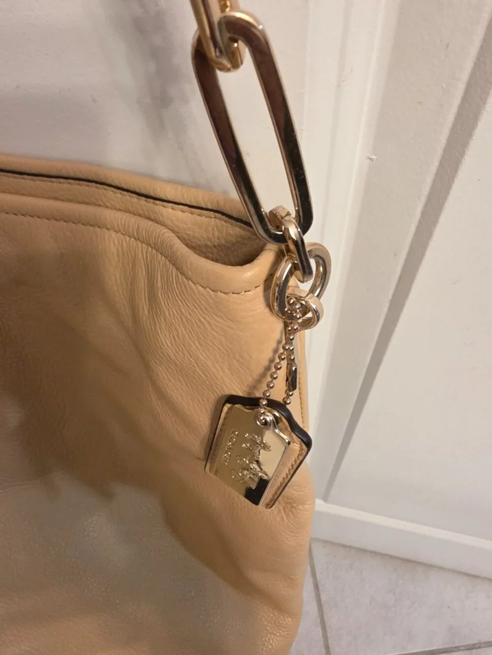 Coach Madison Leather Shoulder Bag Gold Hardware – Classic Luxury